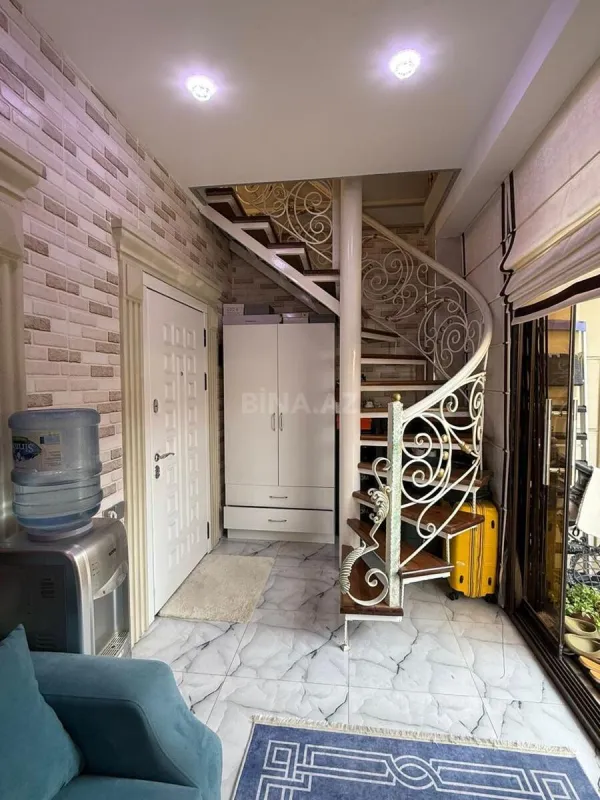 Satılır 5 otaqlı həyət evi 120 m²