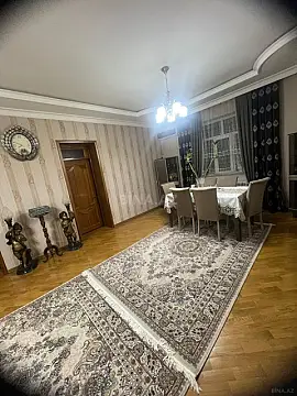 Satılır 4 otaqlı həyət evi 140 m²
