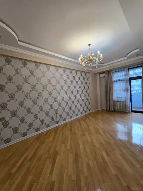 Kirayə verilir 2 otaqlı mənzil 68 m²
