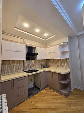 Kirayə verilir 2 otaqlı mənzil 68 m²