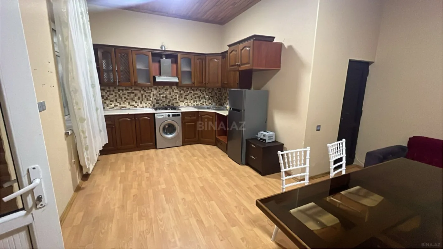 Kirayə verilir 2 otaqlı həyət evi 80 m²