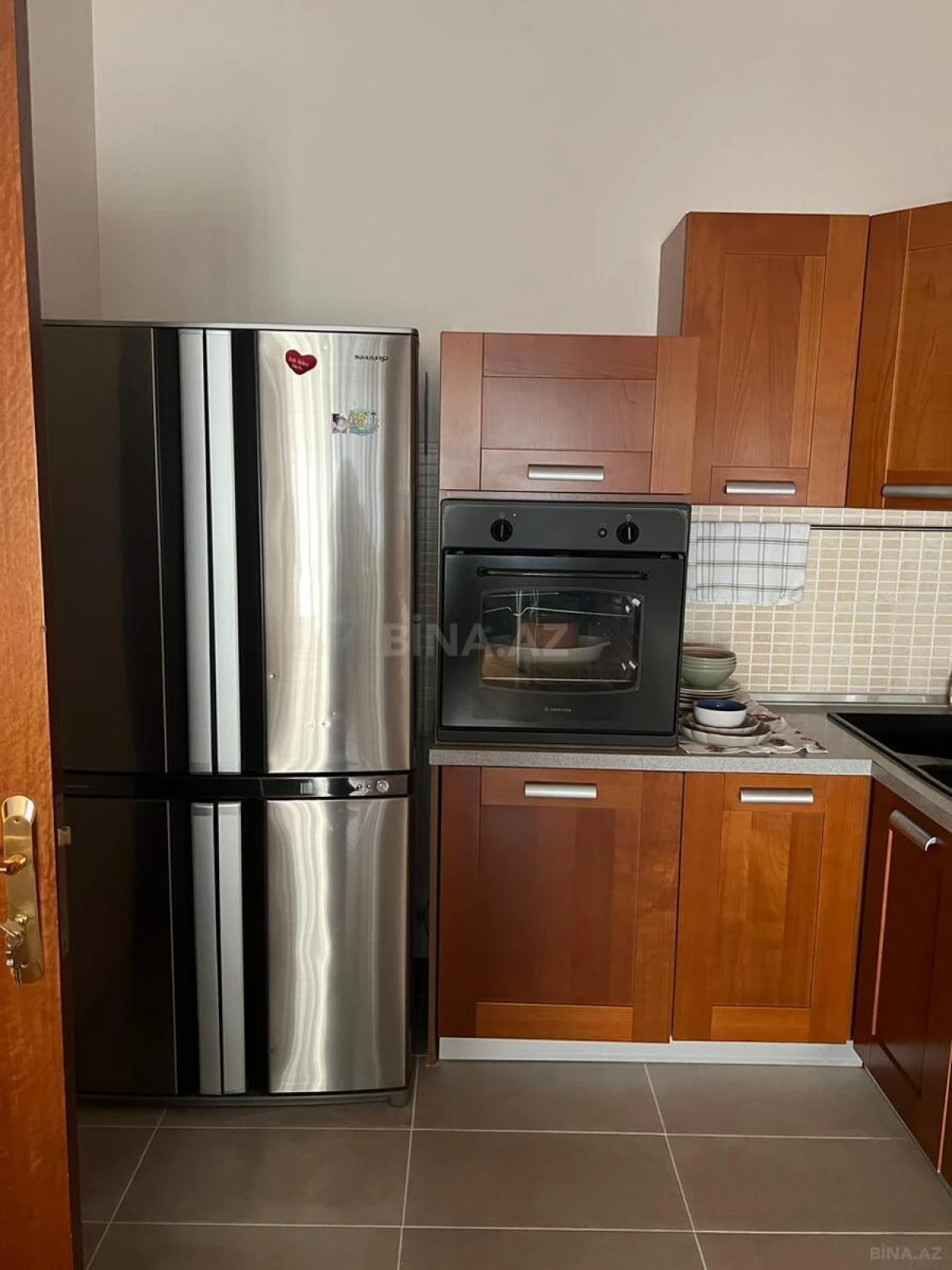 Kirayə verilir 2 otaqlı mənzil 110 m²