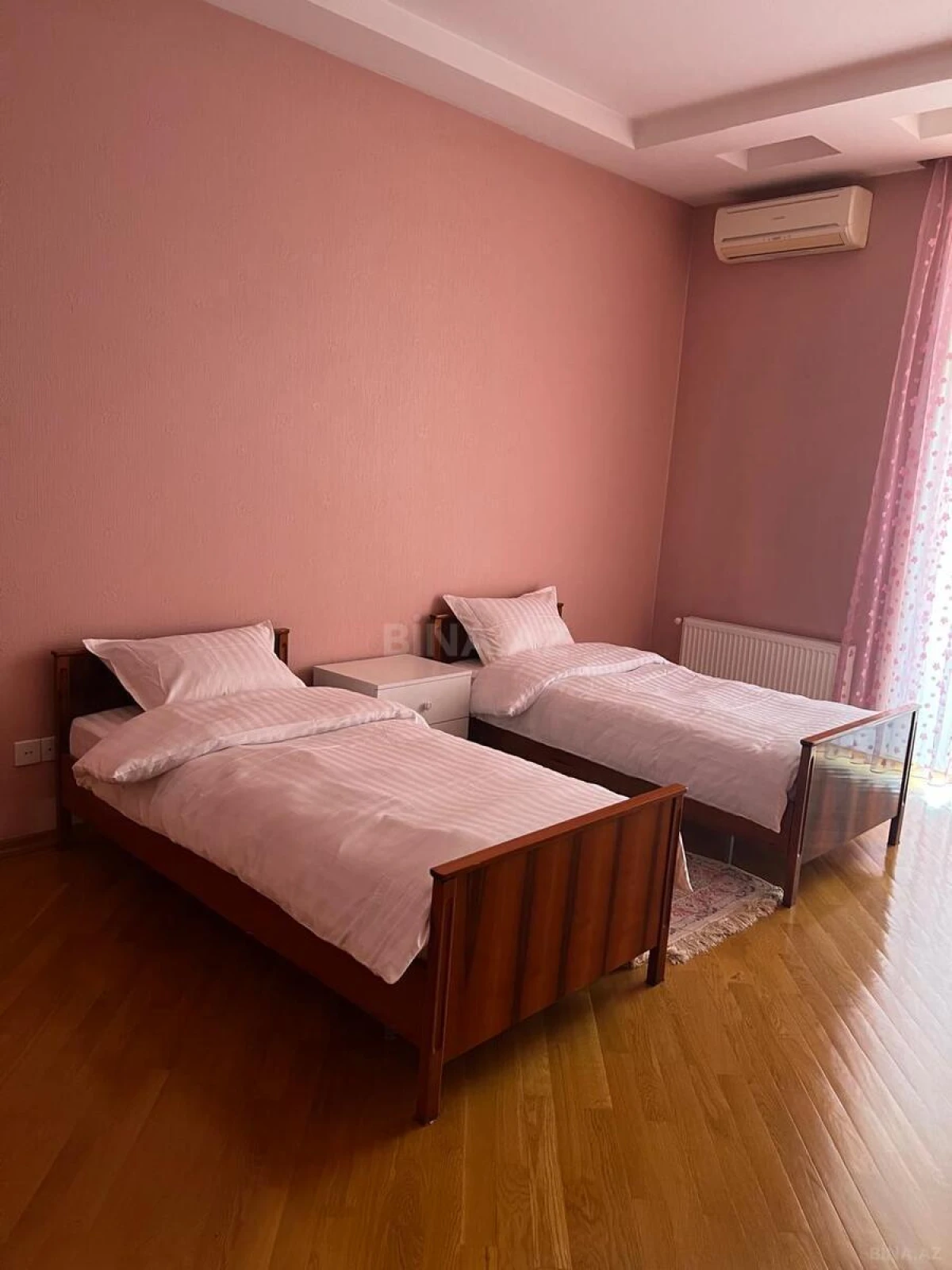 Kirayə verilir 2 otaqlı mənzil 110 m²