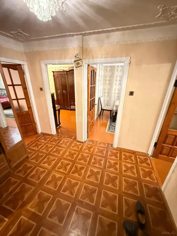 Satılır 4 otaqlı mənzil 90 m²