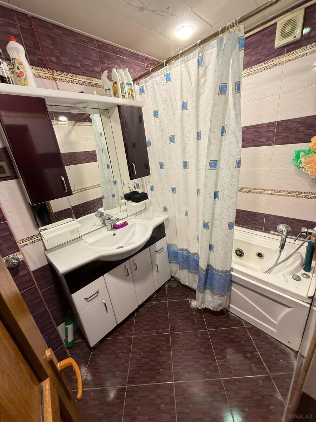Satılır 4 otaqlı mənzil 90 m²