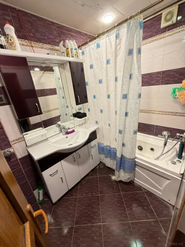 Satılır 4 otaqlı mənzil 90 m²