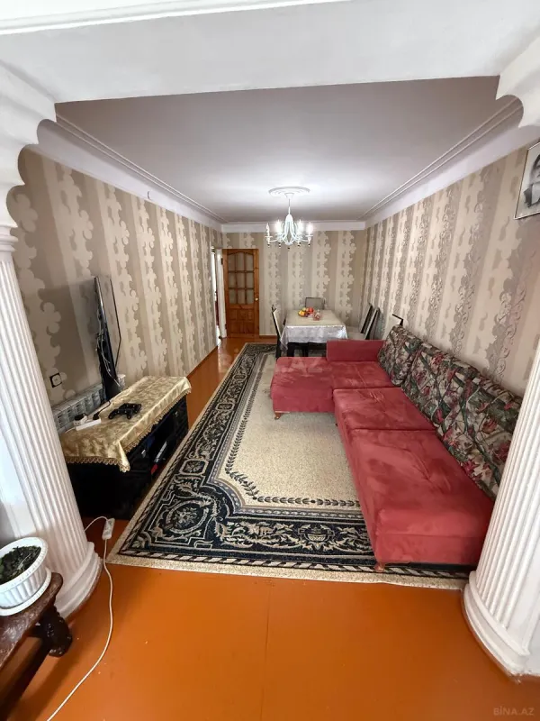 Satılır 4 otaqlı mənzil 90 m²