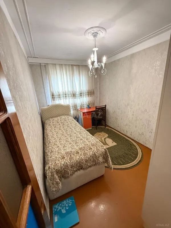Satılır 4 otaqlı mənzil 90 m²