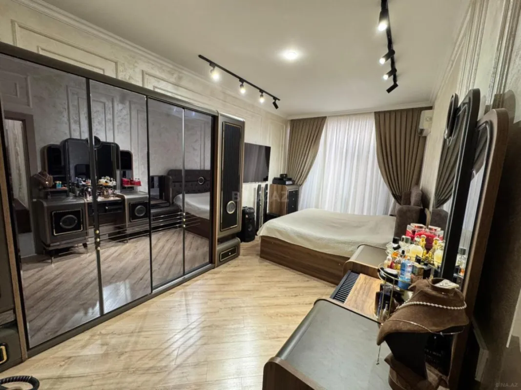 Satılır 2 otaqlı mənzil 89 m²