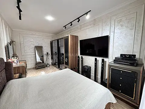 Satılır 2 otaqlı mənzil 89 m²