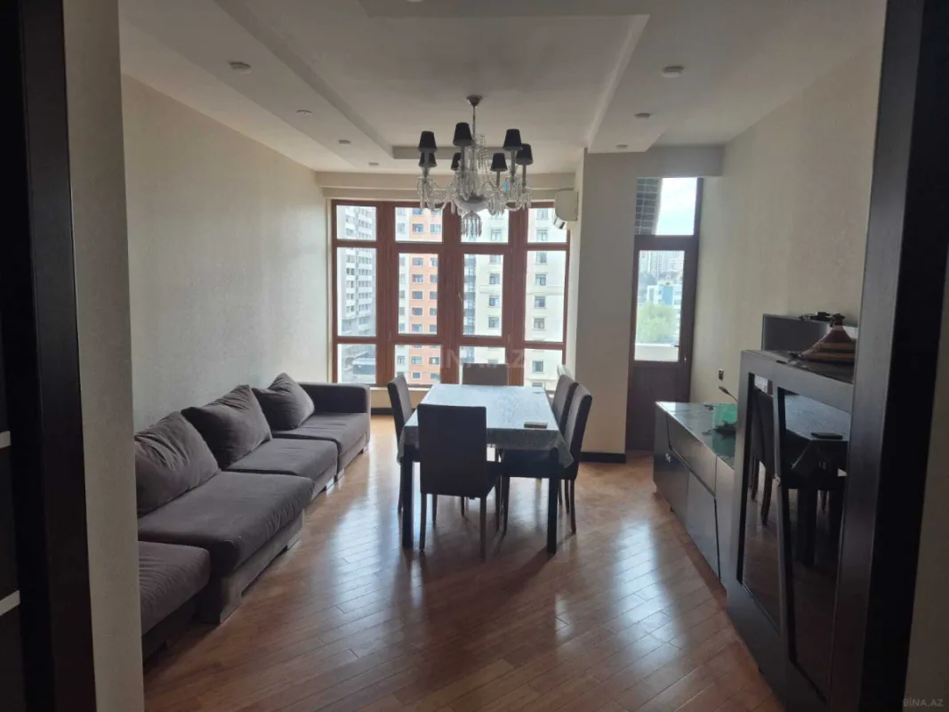Kirayə verilir 3 otaqlı mənzil 120 m²