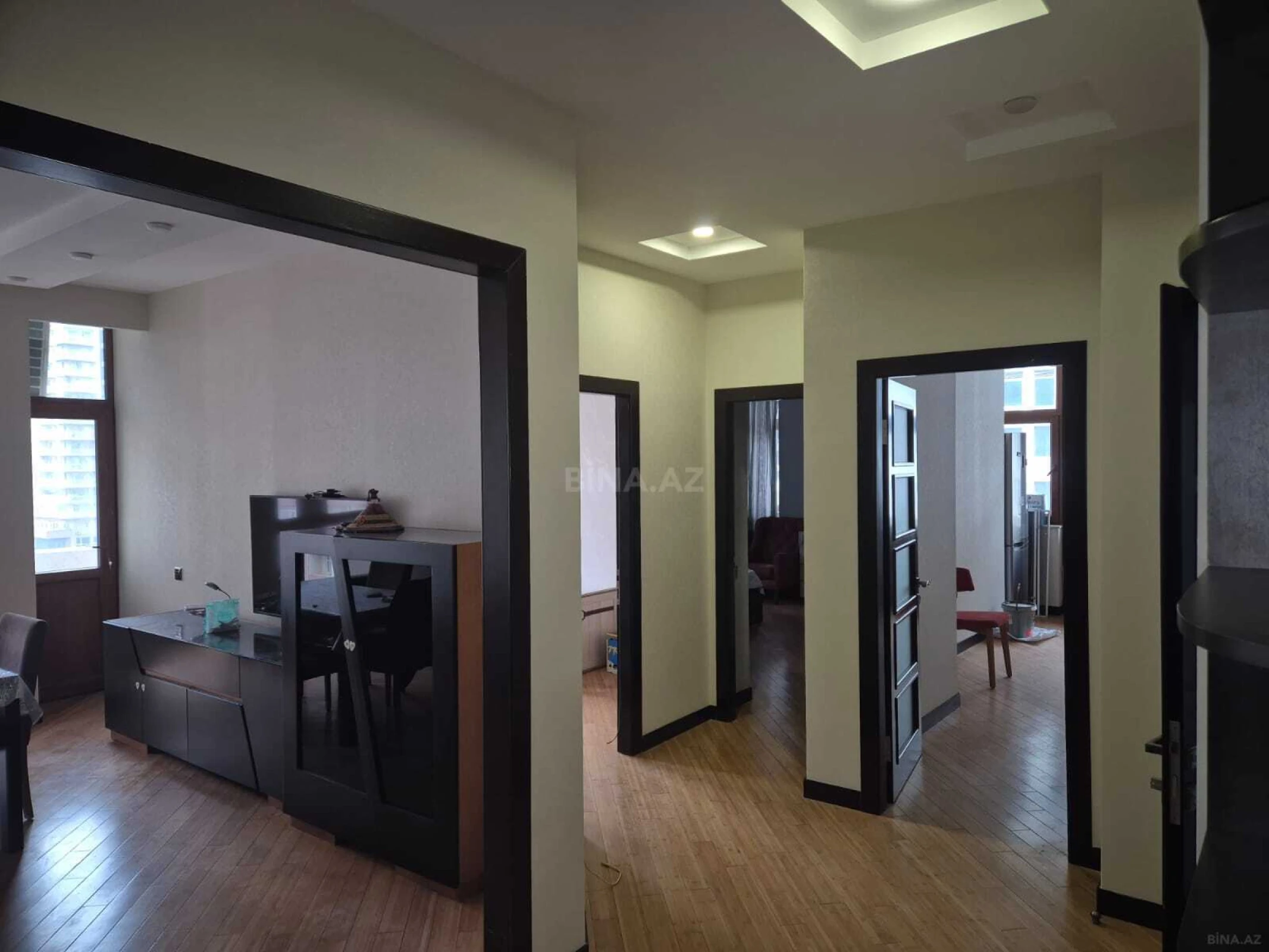Kirayə verilir 3 otaqlı mənzil 120 m²