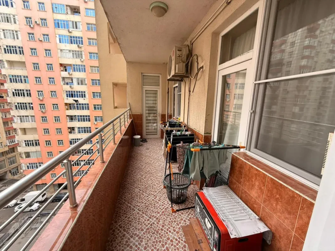 Satılır 2 otaqlı mənzil 80 m²