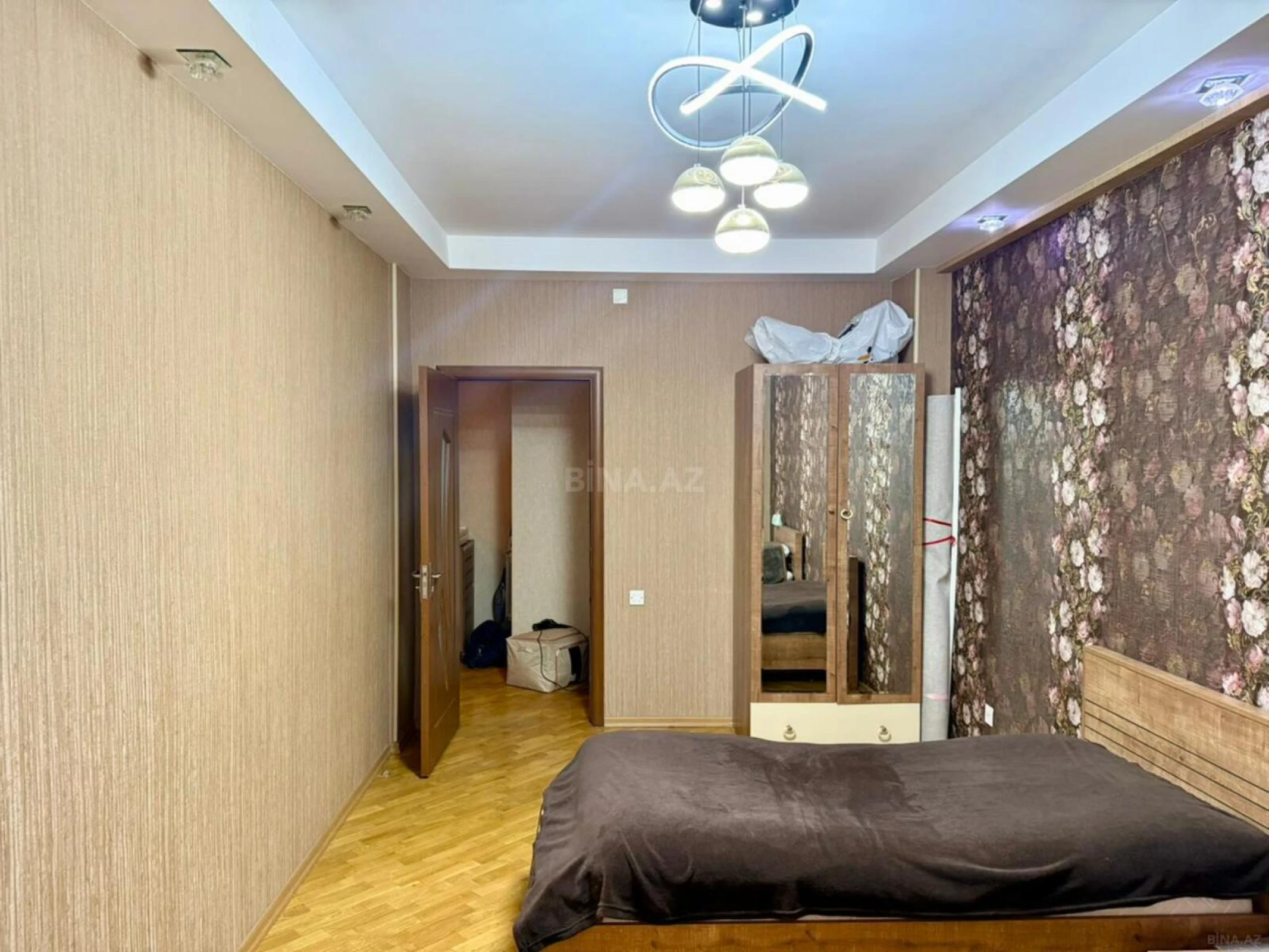 Satılır 2 otaqlı mənzil 80 m²