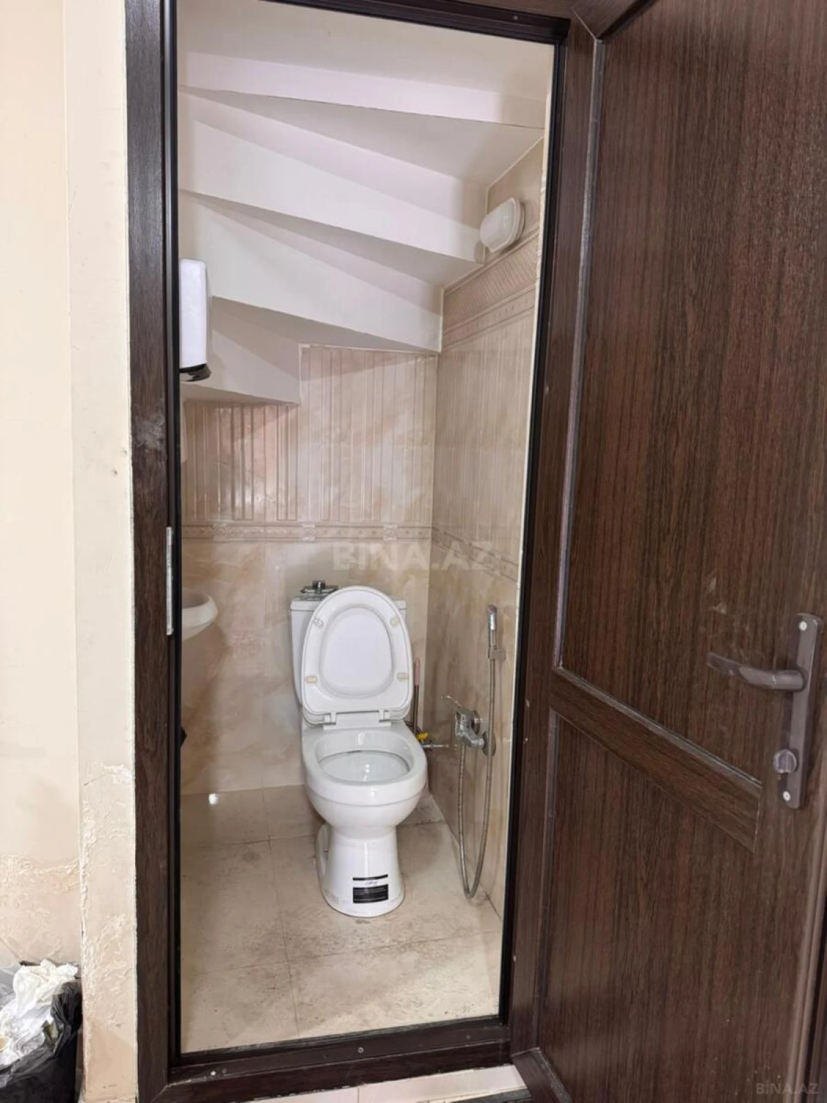 Kirayə verilir obyekt 105 m²