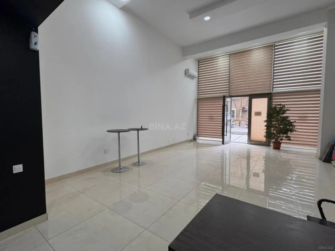 Kirayə verilir obyekt 105 m²