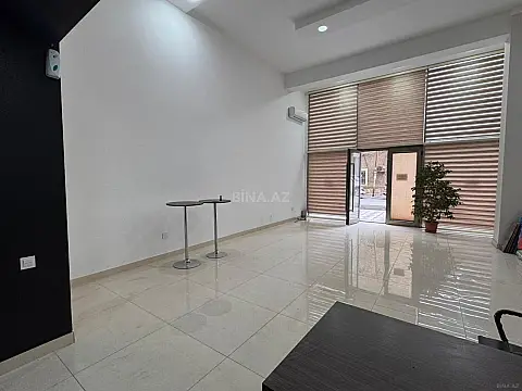 Kirayə verilir obyekt 105 m²