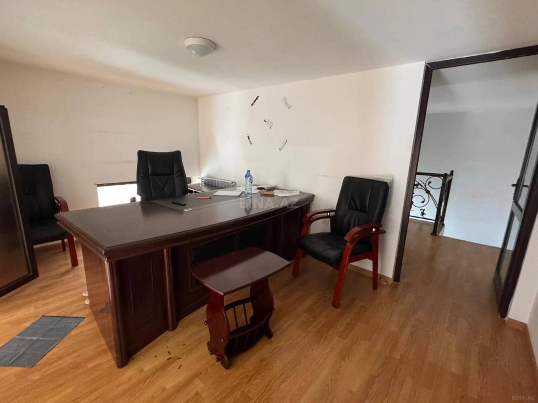 Kirayə verilir obyekt 105 m²