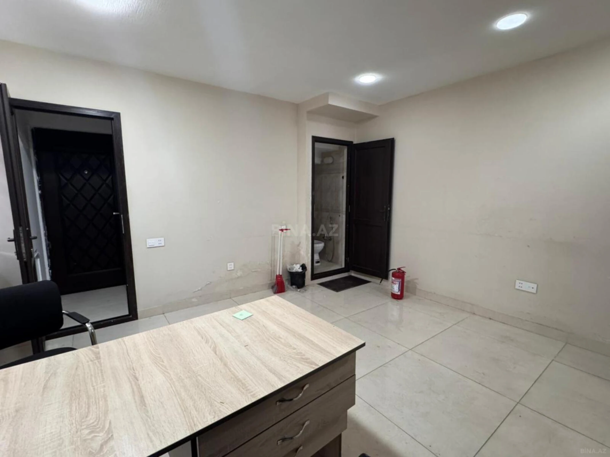 Kirayə verilir obyekt 105 m²