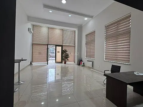Kirayə verilir obyekt 105 m²