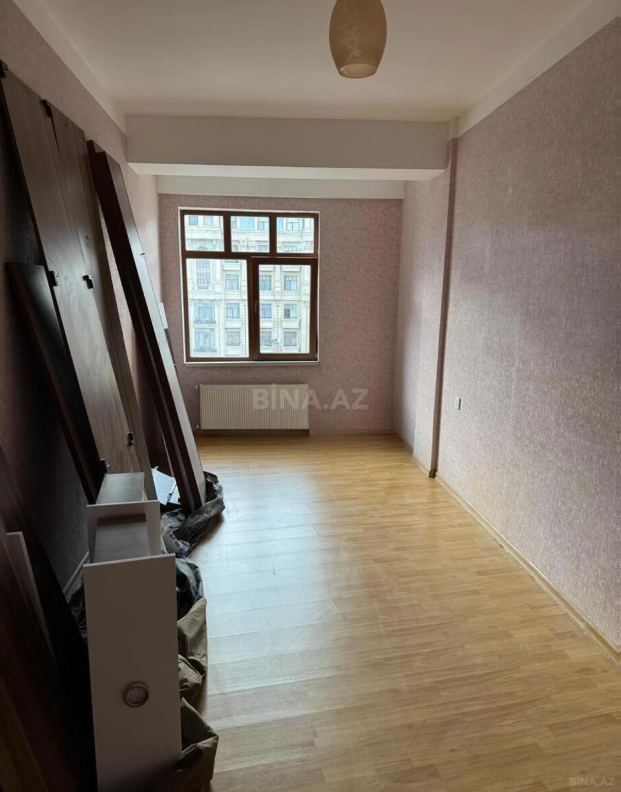 Satılır 3 otaqlı mənzil 125 m²