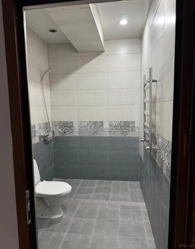 Satılır 3 otaqlı mənzil 125 m²