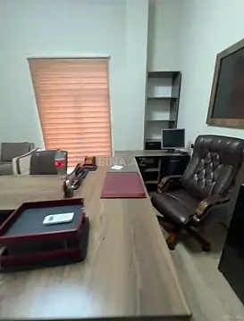 Kirayə verilir 2 otaqlı ofis 83 m²
