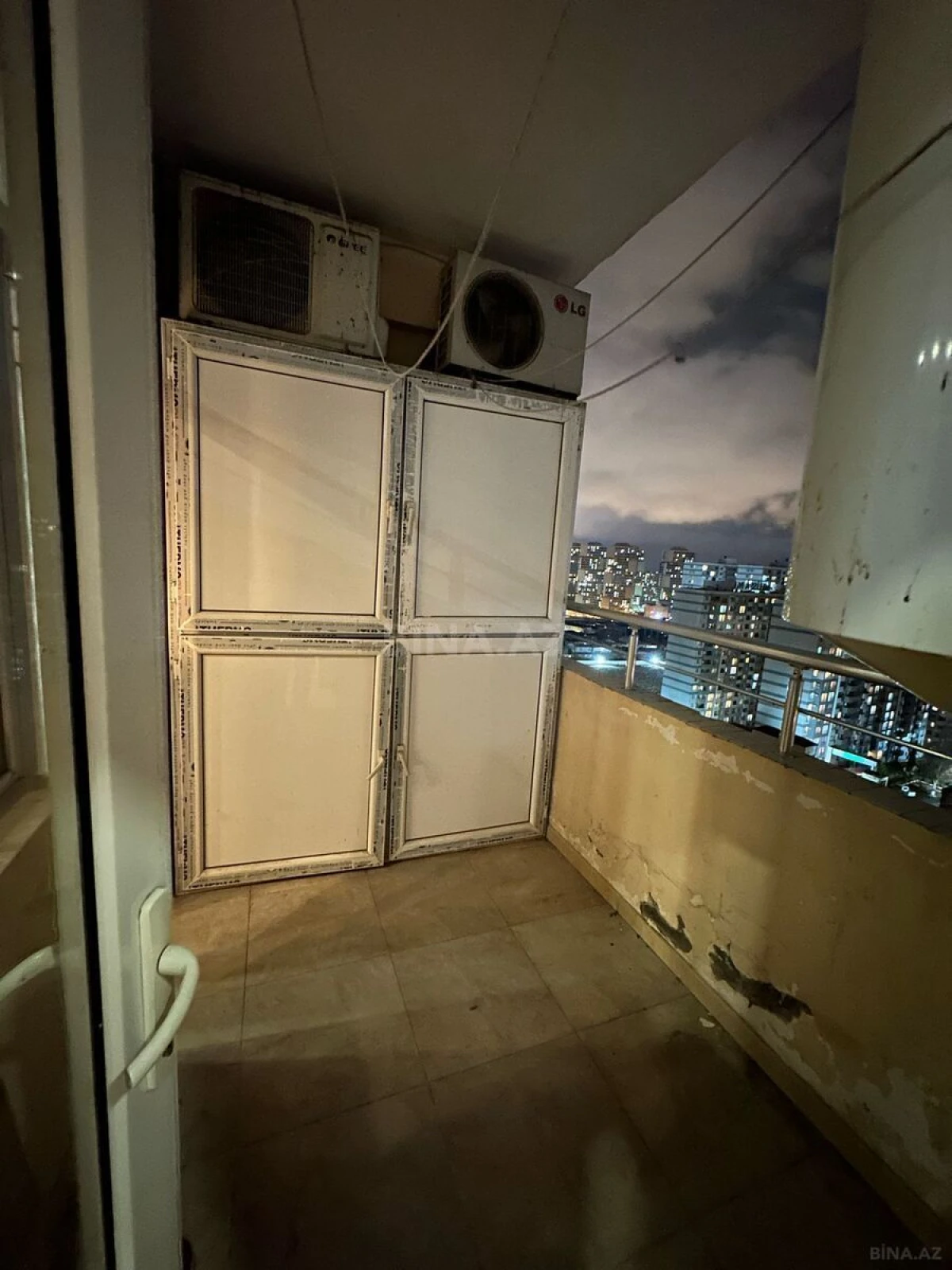 Kirayə verilir 3 otaqlı mənzil 104 m²