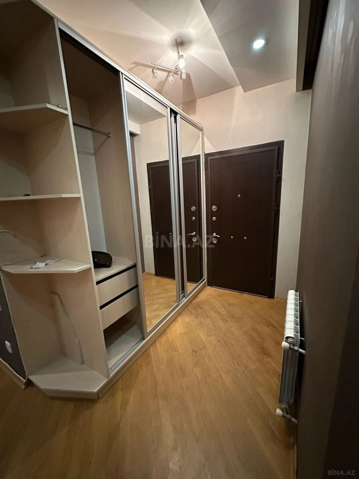 Kirayə verilir 3 otaqlı mənzil 104 m²