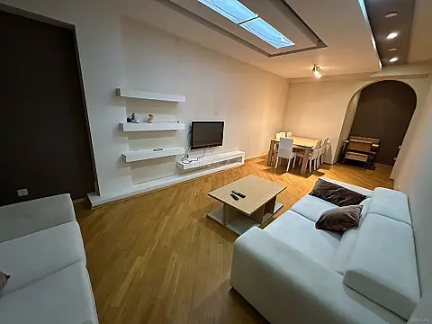 Kirayə verilir 3 otaqlı mənzil 104 m²