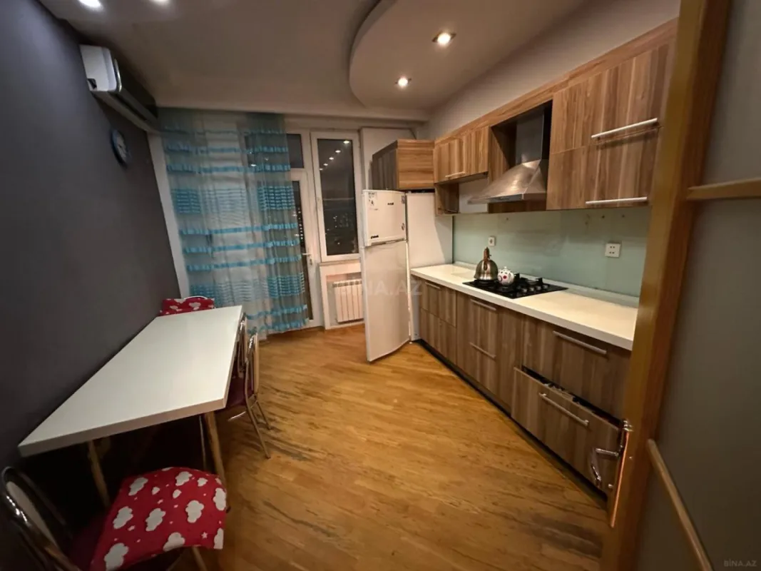 Kirayə verilir 3 otaqlı mənzil 104 m²