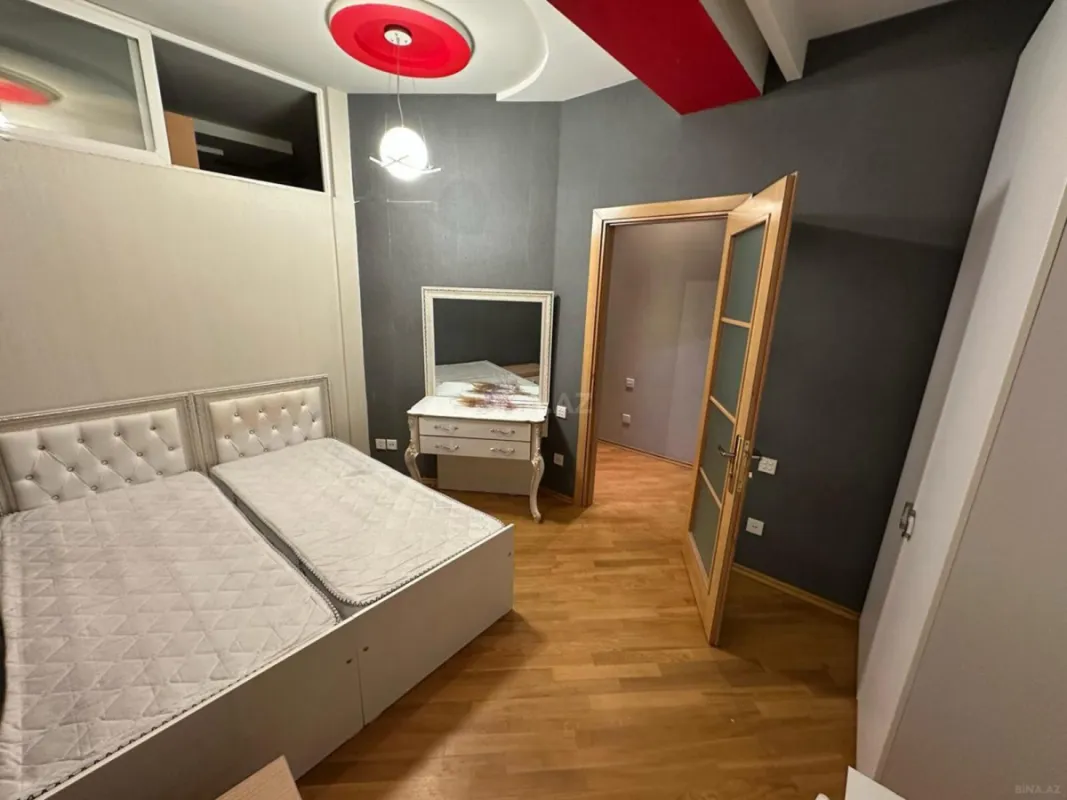 Kirayə verilir 3 otaqlı mənzil 104 m²