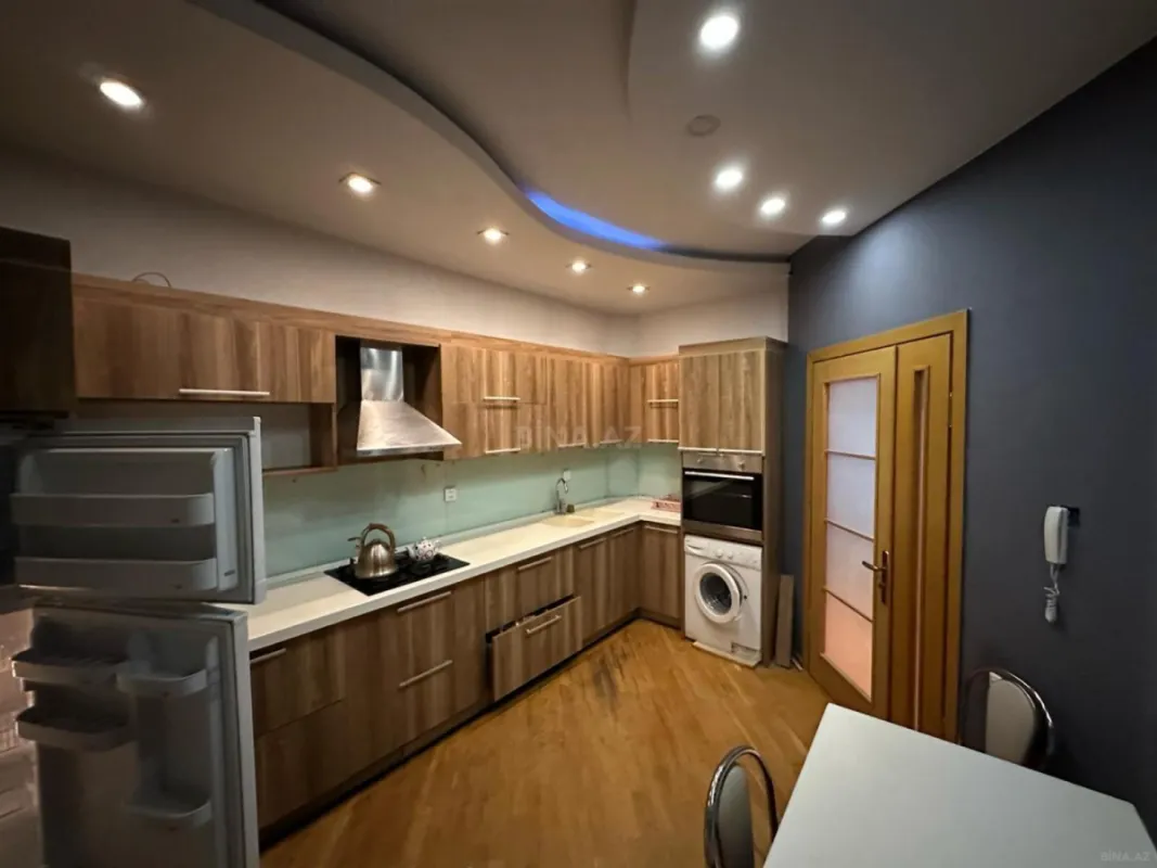 Kirayə verilir 3 otaqlı mənzil 104 m²