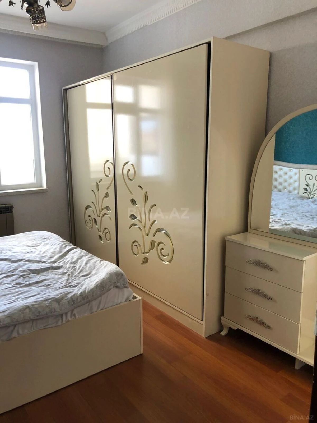 Satılır 2 otaqlı mənzil 65 m²