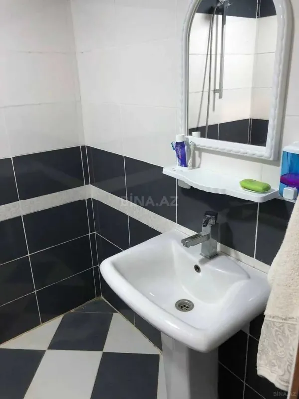 Satılır 2 otaqlı mənzil 65 m²