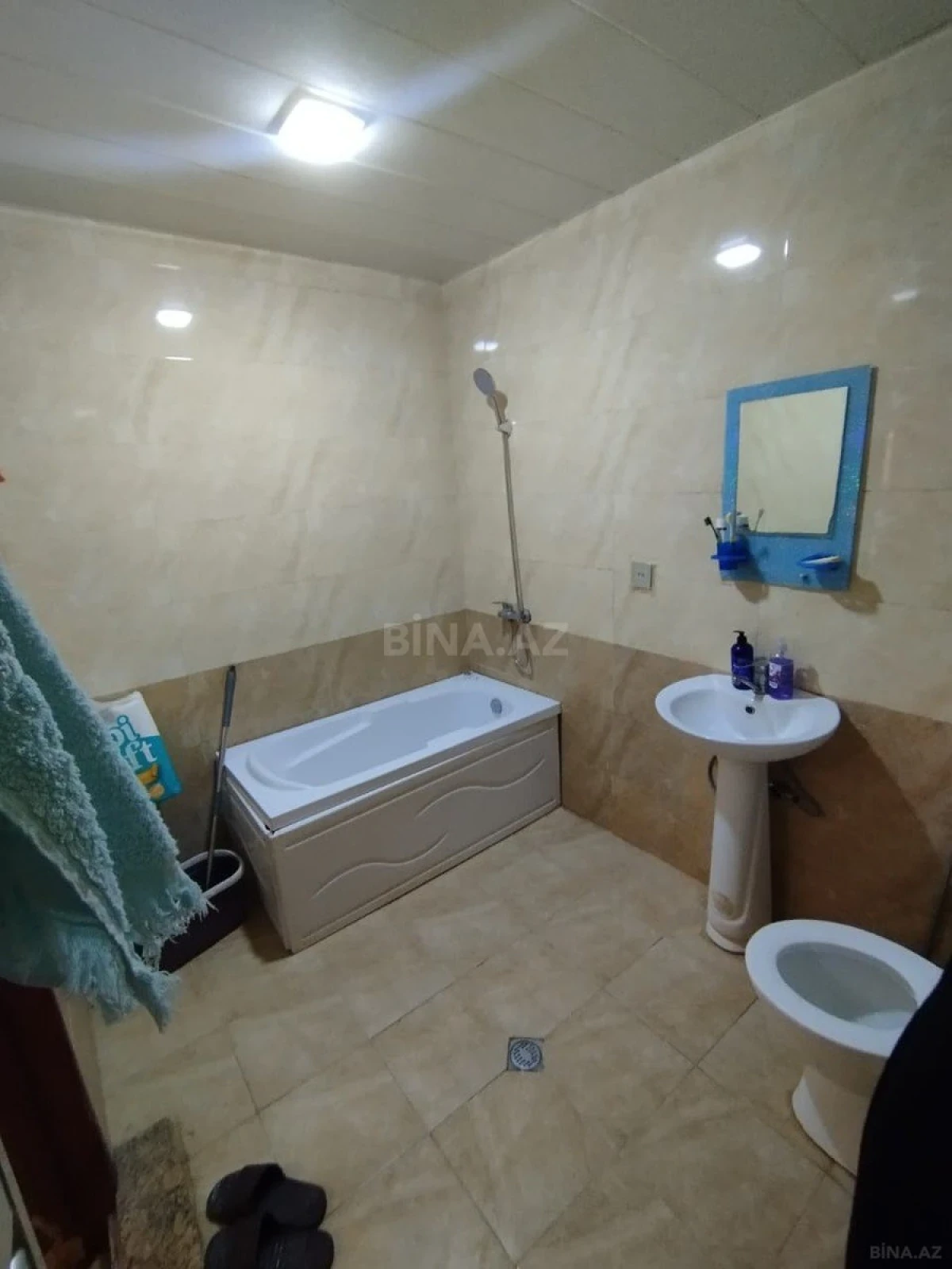 Kirayə verilir 2 otaqlı mənzil 92 m²