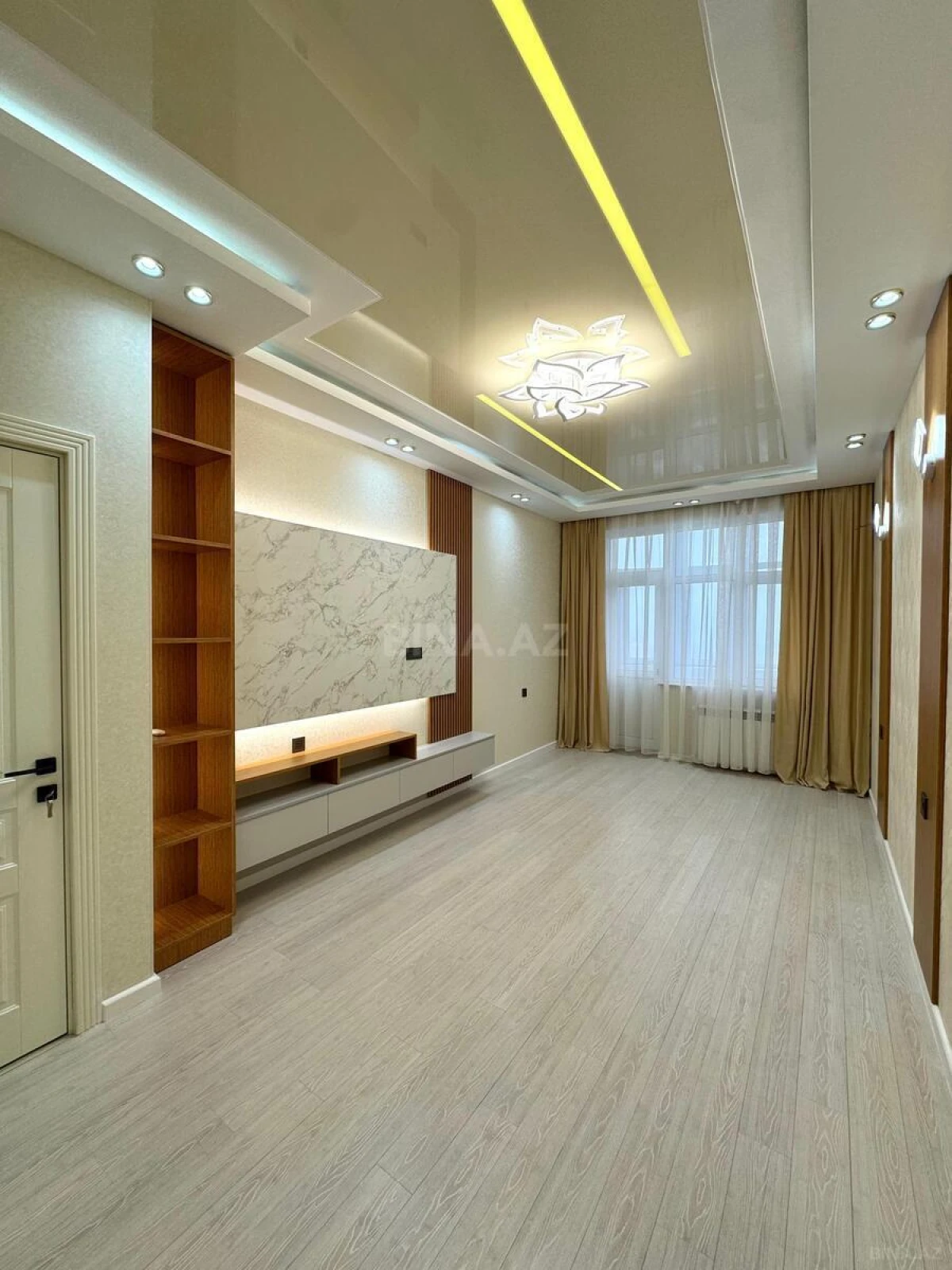 Satılır 2 otaqlı mənzil 62 m²