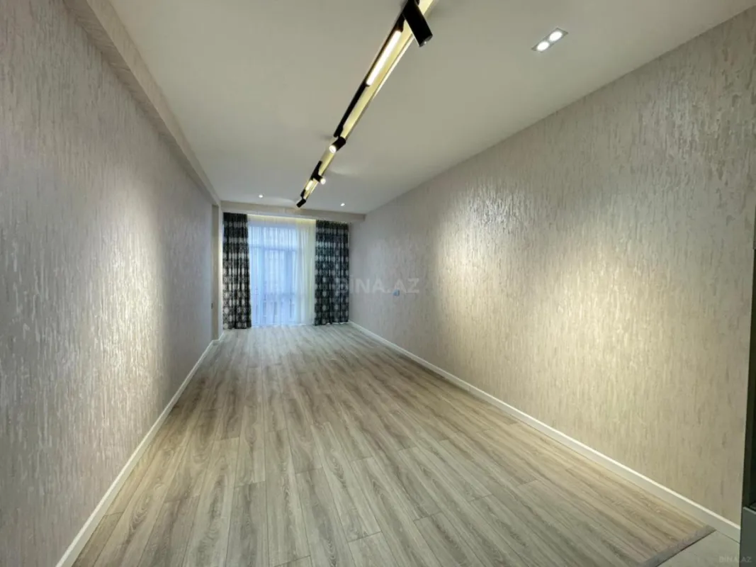Satılır 2 otaqlı mənzil 76 m²