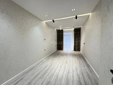 Satılır 2 otaqlı mənzil 76 m²