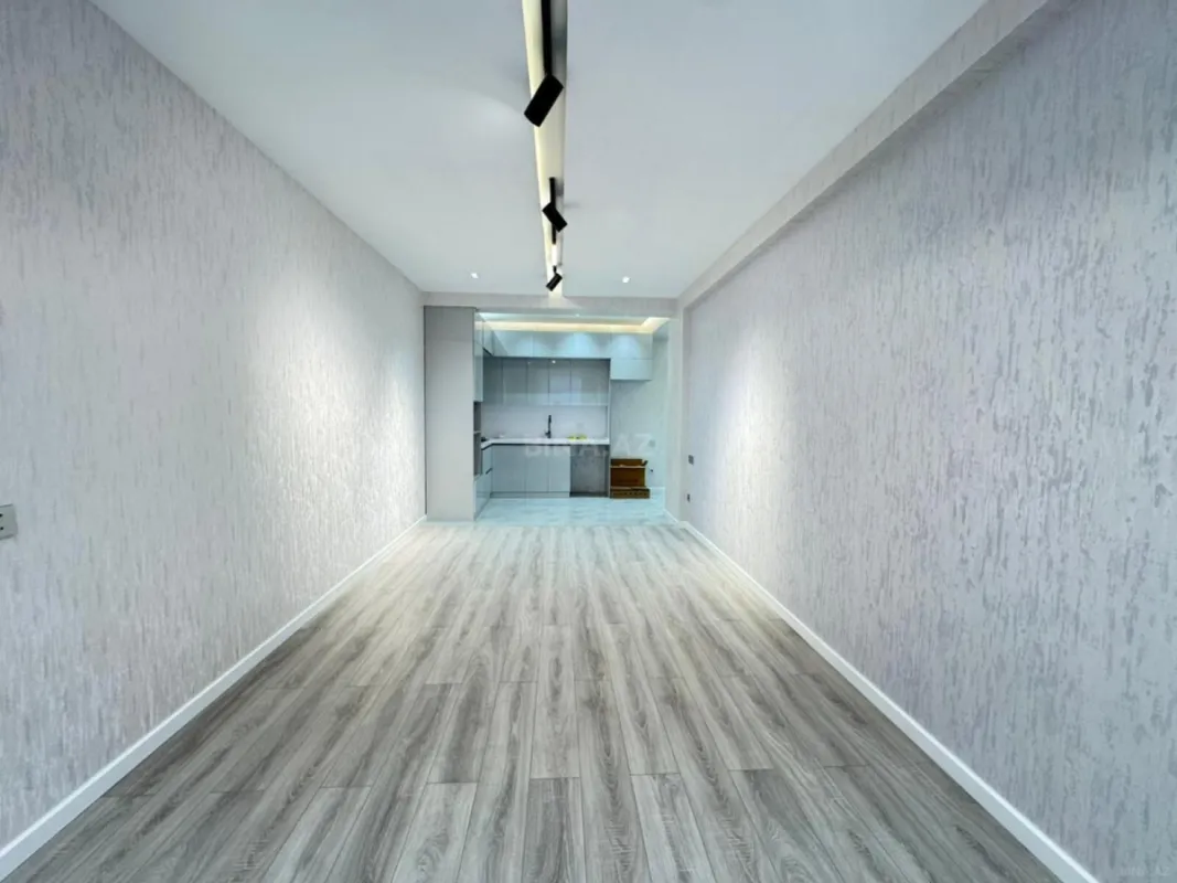 Satılır 2 otaqlı mənzil 76 m²