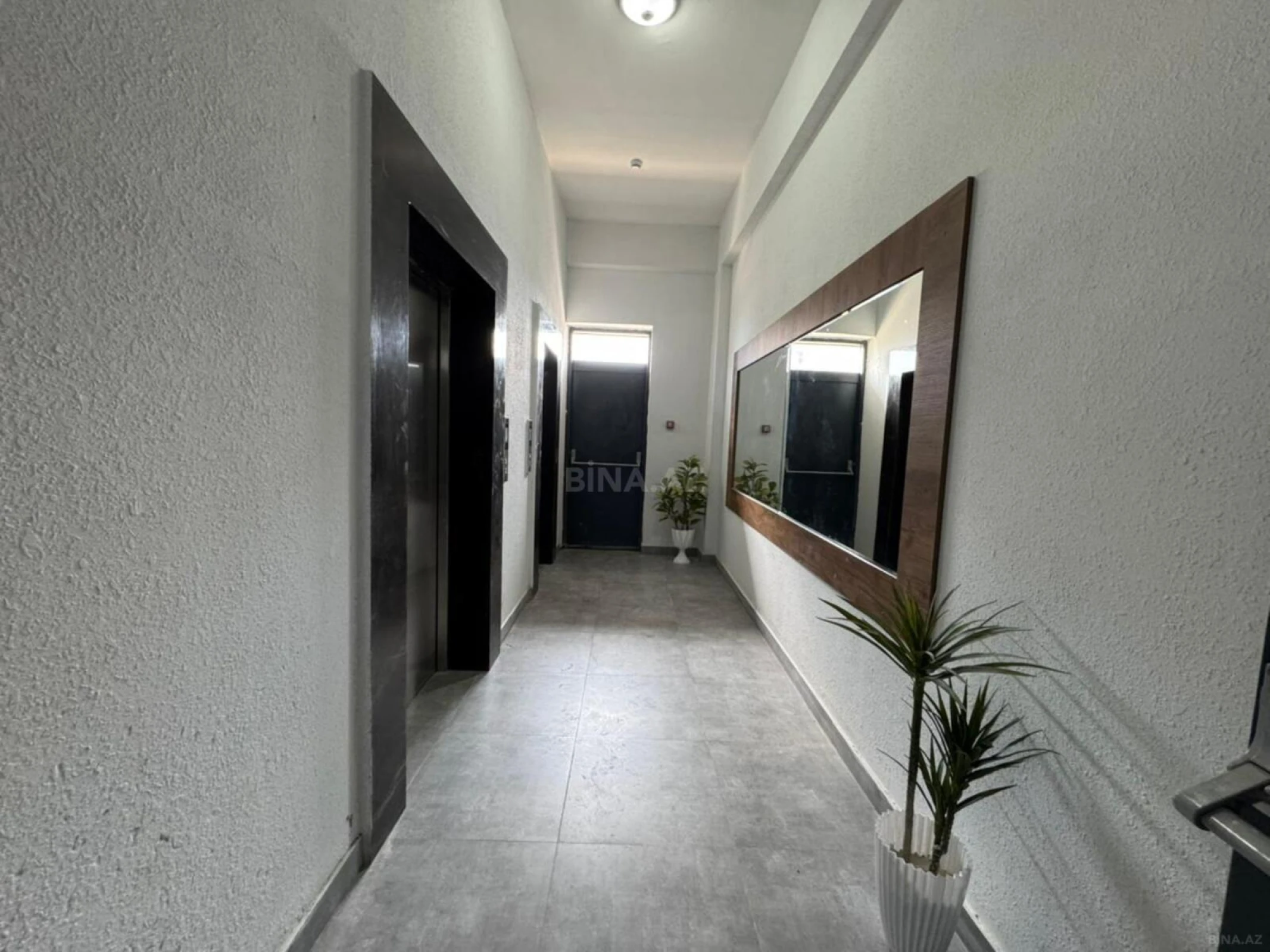 Satılır 3 otaqlı mənzil 106 m²