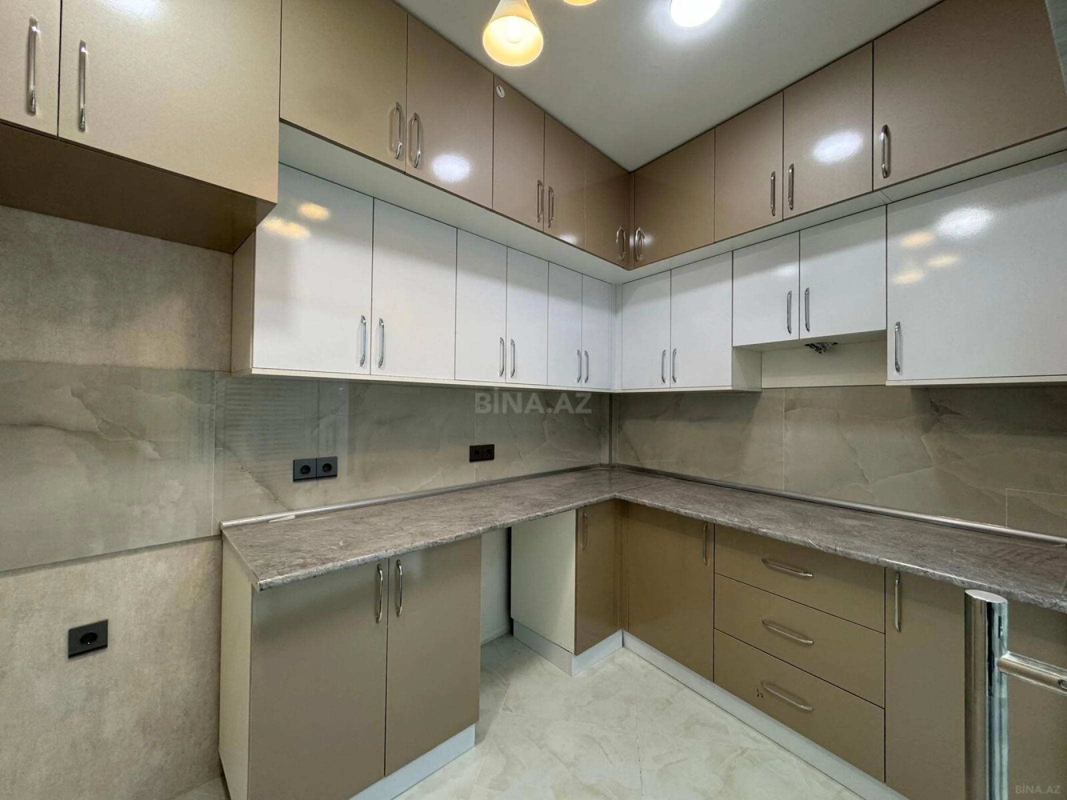 Satılır 3 otaqlı mənzil 80 m²