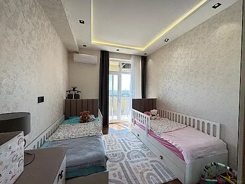 Satılır 3 otaqlı mənzil 97 m²