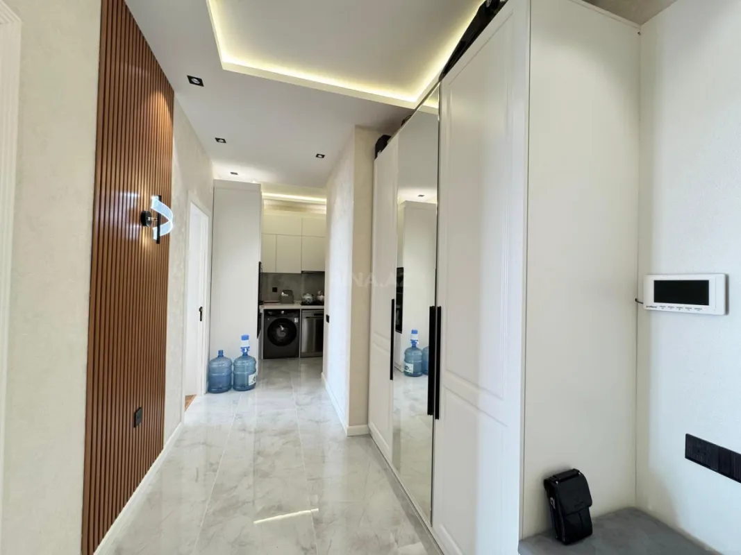 Satılır 3 otaqlı mənzil 97 m²