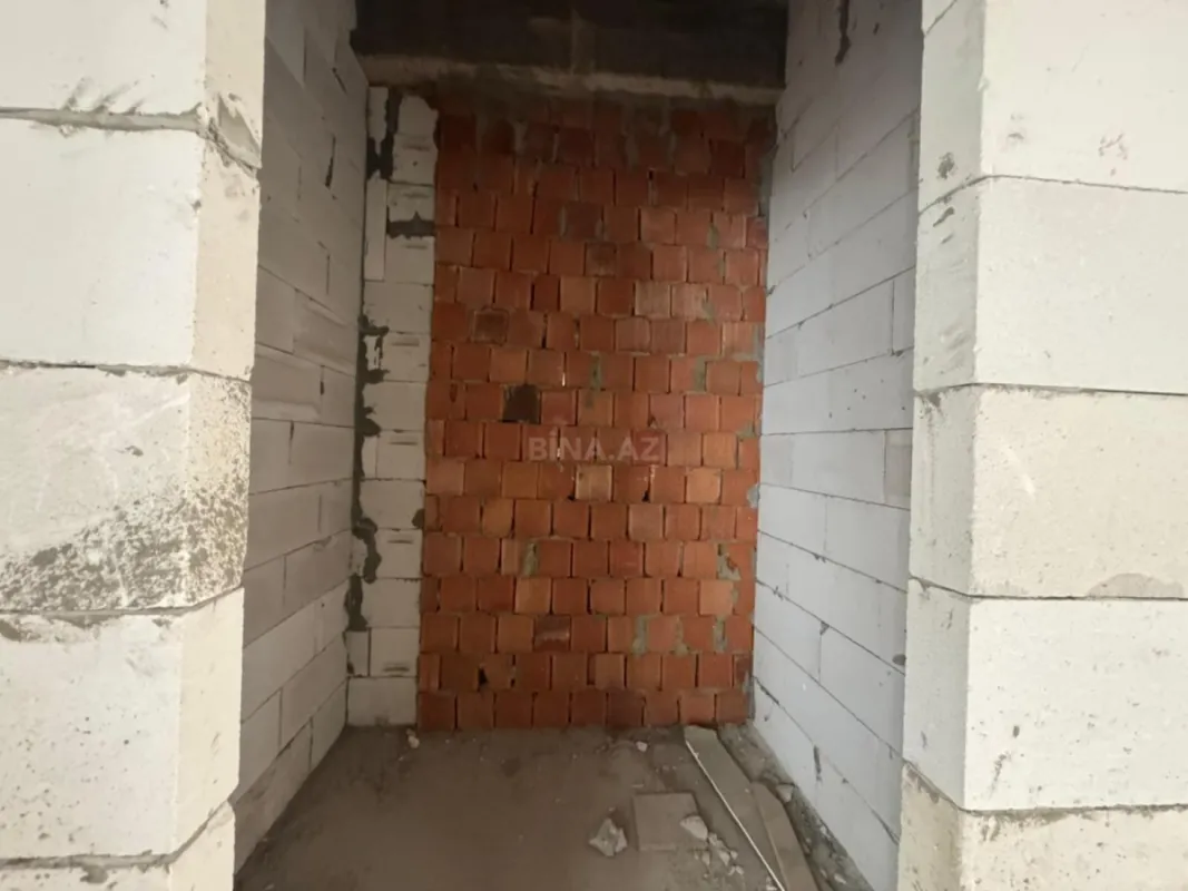 Satılır 2 otaqlı mənzil 83 m²