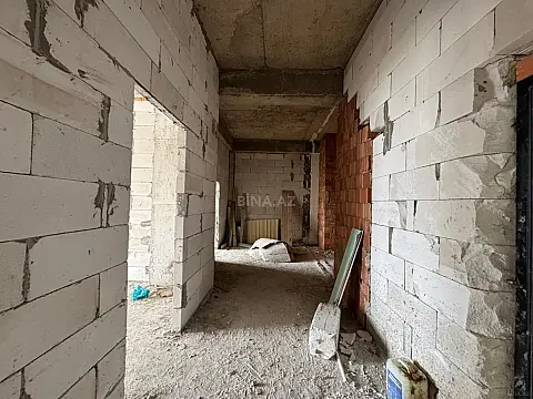 Satılır 2 otaqlı mənzil 83 m²