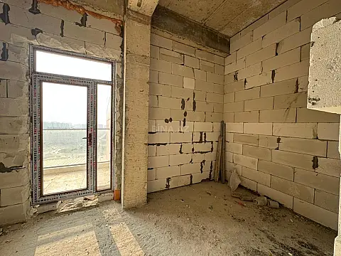 Satılır 2 otaqlı mənzil 86 m²