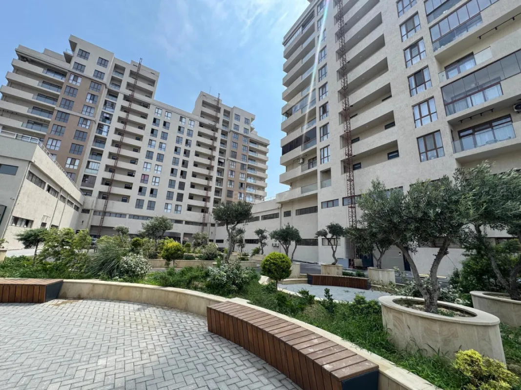 Satılır 2 otaqlı mənzil 86 m²