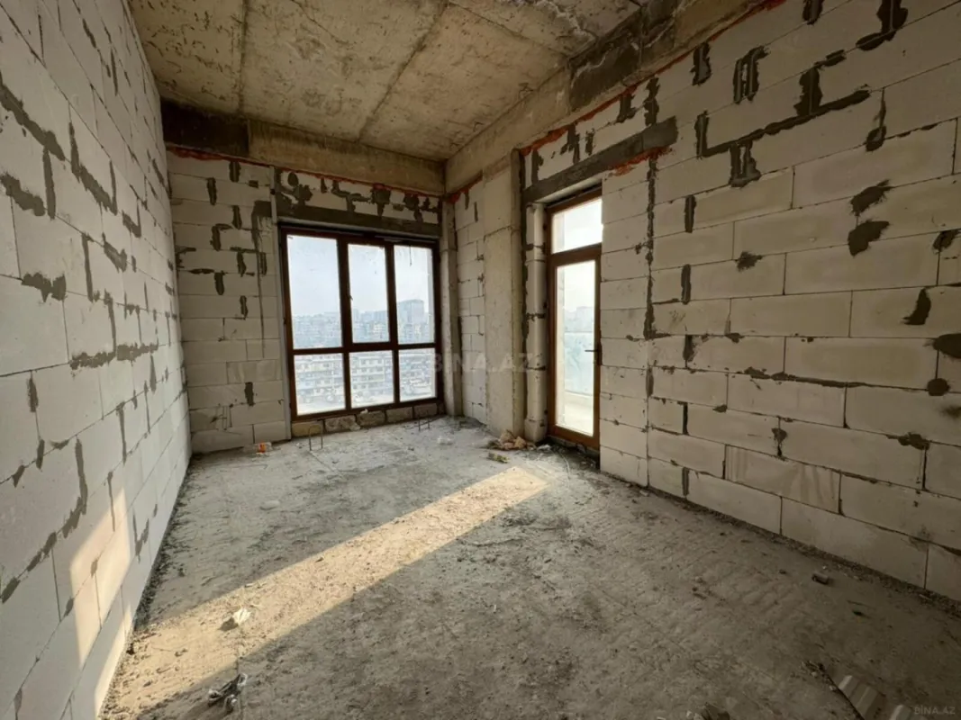 Satılır 2 otaqlı mənzil 86 m²