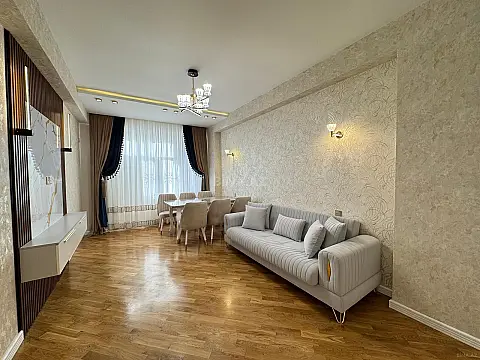 Satılır 2 otaqlı mənzil 90 m²